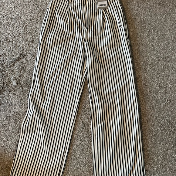 The Way High Drape Pant by Everlane 32” inseam, size 8 ombré stripe - Picture 2 of 6